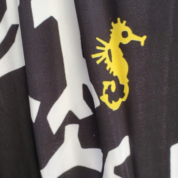 Gucci Coral Seahorse Silk Summer Wrap Dress Size 6 8 - Authentic - Picture 8 of 13